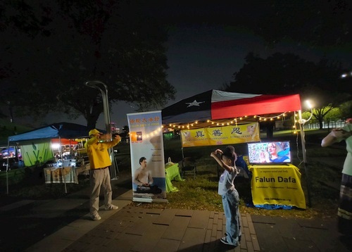 Image for article Texas: Falun Dafa di Houston Black Heritage Festival