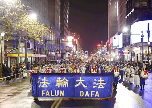 Image for article Prosesi Falun Gong Dipuji di Philadelphia Holiday Parade
