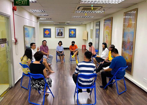 Image for article Singapura: Kelas Ceramah Sembilan Hari Falun Dafa sebuah Pengalaman Luar Biasa bagi Praktisi Baru