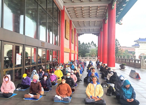 Image for article Taiwan: Praktisi di Taipei Mengucapkan Terima Kasih Kepada Guru dan Mengadakan Latihan Bersama pada Hari Pertama Tahun Baru
