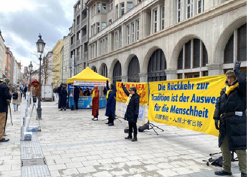 Image for article Munich, Jerman: Warga Memuji Falun Dafa, 