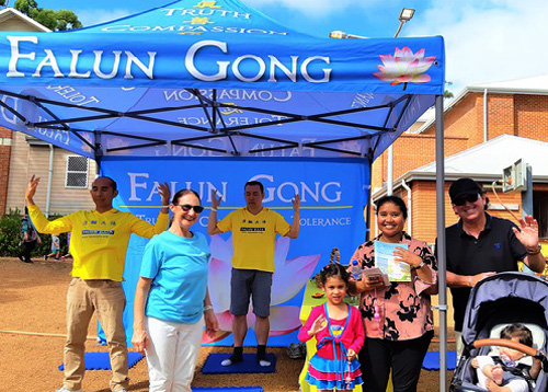 Image for article Kalamunda, Australia: Memperkenalkan Falun Dafa di Acara Komunitas