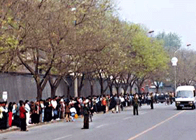 Image for article Saksi Langsung dari Peristiwa yang Mendahului Permohonan Bersejarah di Beijing 24 Tahun Lalu