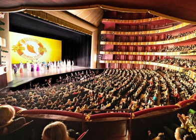 Image for article Penonton Teater di Israel, Selandia Baru, Italia, Prancis, Inggris, dan AS Menghargai Shen Yun: “Tolong Datangkan Kembali Setiap Tahun”