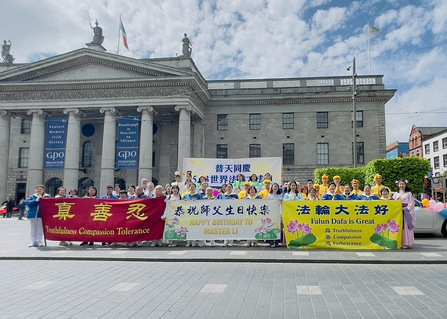 Image for article Irlandia: Praktisi Merayakan 31 Tahun Diperkenalkannya Falun Dafa ke Publik; Penduduk Setempat Memuji Prinsip Sejati-Baik-Sabar