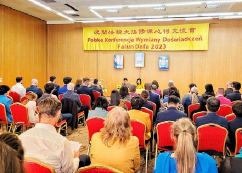 Image for article Warsawa, Polandia: Konferensi Berbagi Pengalaman Falun Dafa Mendorong Peningkatan Kultivasi