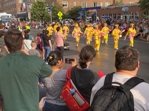 Image for article Vermont, AS: Falun Dafa Diterima dengan Hangat Selama Parade Hari Kemerdekaan