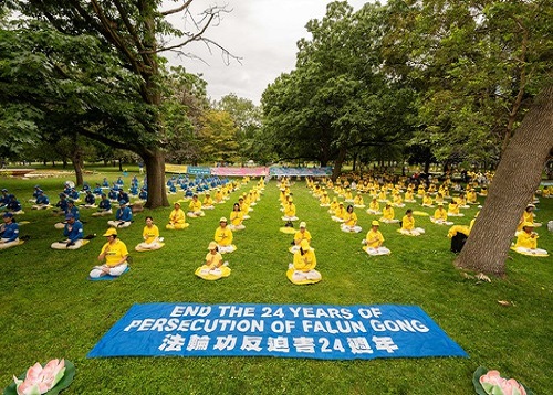 Image for article Toronto, Kanada: Menentang 24 Tahun Penganiayaan Falun Dafa