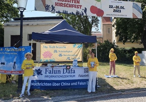 Image for article Jerman: Falun Dafa Diterima Dengan Baik Selama Dua Festival