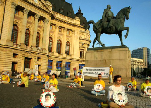 Image for article Rumania: Meningkatkan Kesadaran akan Penganiayaan Falun Gong Selama 24 Tahun