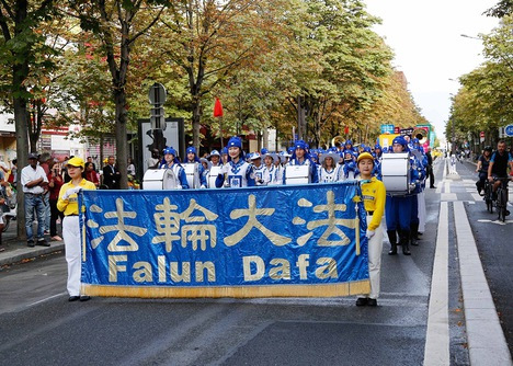 Image for article Masyarakat di Paris Mengakui Bahwa Falun Dafa Bermanfaat bagi Dunia