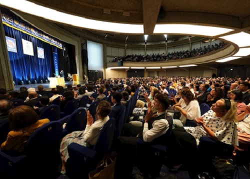 Image for article Perancis: Praktisi Falun Dafa di Eropa Mengadakan Konferensi Berbagi Pengalaman di Paris