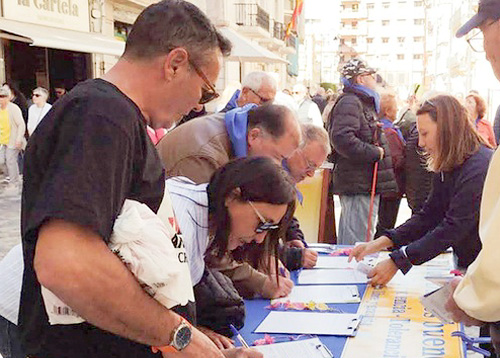Image for article Spanyol: Orang-Orang di Cartagena Mendukung Falun Dafa