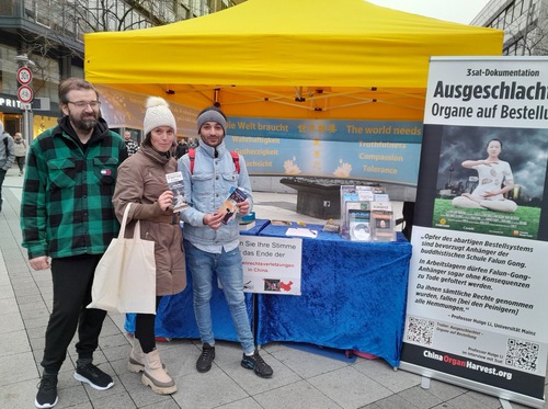 Image for article Hannover, Jerman: Kegiatan Untuk Mendukung Falun Gong