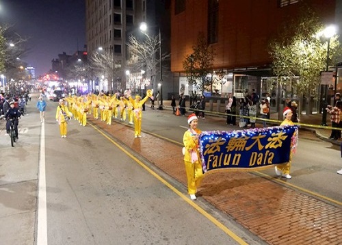 Image for article Pennsylvania, AS: Kekayaan Warisan Budaya Tiongkok yang Dicontohkan oleh Praktisi Falun Dafa Dipuji di Pawai Philadelphia