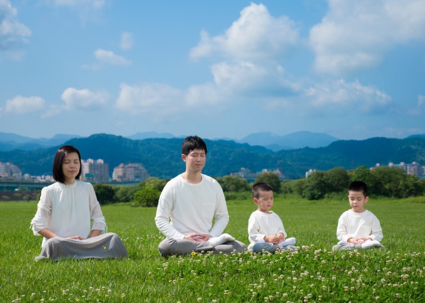 Image for article Prinsip-prinsip Falun Dafa Membantu Pasangan Muda Menyelesaikan Konflik dan Membimbing Anak-Anak Mereka