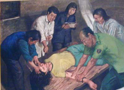 Image for article Wanita Liaoning Dijebloskan ke Kamp Kerja Paksa dan Dipenjara Tiga Kali karena Berlatih Falun Gong, Disiksa Secara Brutal Selama 12 Tahun Di Balik Jeruji besi