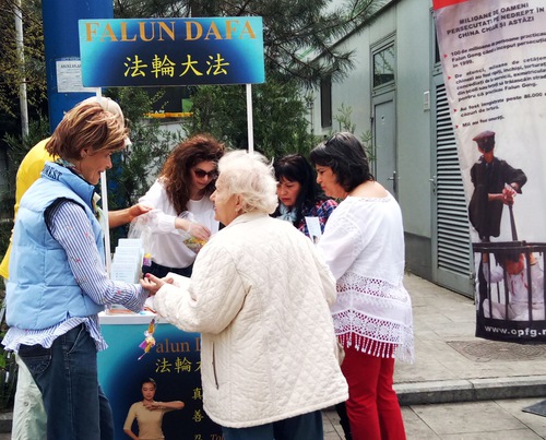 Image for article Rumania: Falun Dafa Mengajarkan Orang Menjadi Lebih Baik