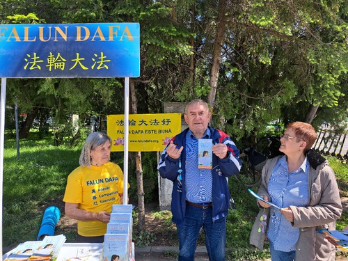 Image for article Hari Falun Dafa Sedunia Dirayakan di Rumania dengan Serangkaian Kegiatan