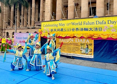 Image for article Praktisi Queensland Merayakan Hari Falun Dafa Sedunia