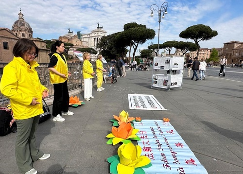 Image for article Italia: Acara di Berbagai Kota Menyerukan untuk Diakhirinya Penganiayaan Selama 25 Tahun di Tiongkok