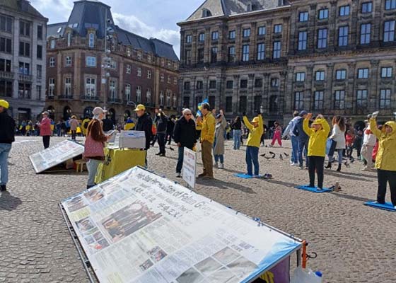 Image for article Belanda: Praktisi Mengadakan Acara di Beberapa Kota untuk Memperkenalkan Falun Dafa dan Mengungkap Penganiayaan di Tiongkok