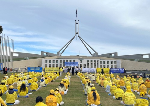 Image for article Canberra, Australia: Mantan Senator Memuji Prinsip Sejati-Baik-Sabar