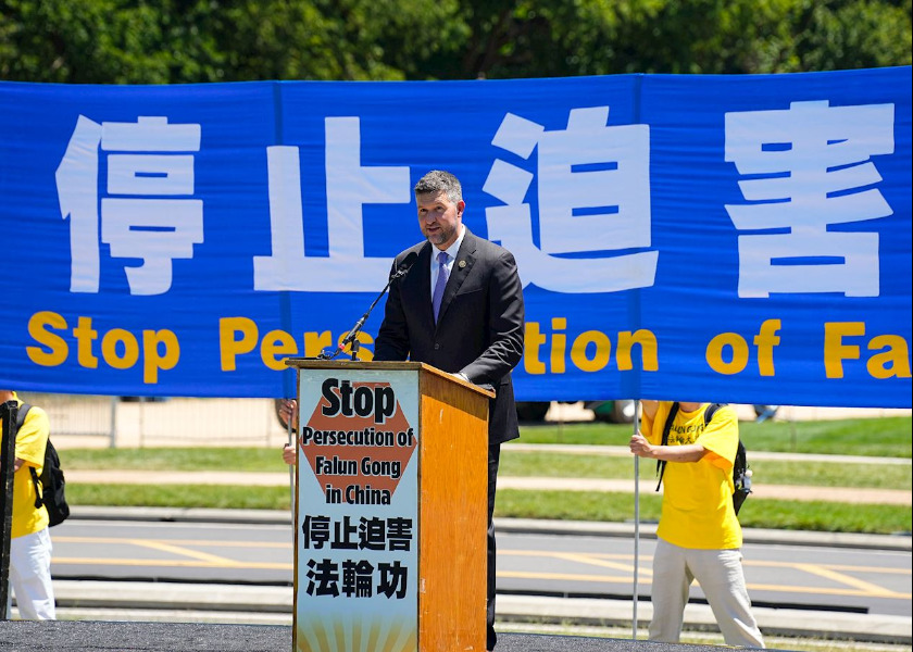 Image for article Washington DC: Rapat Umum Menyerukan Diakhirinya 25 Tahun Penganiayaan Terhadap Falun Gong, Pejabat Terpilih dan Tokoh Penting Menyampaikan Dukungan