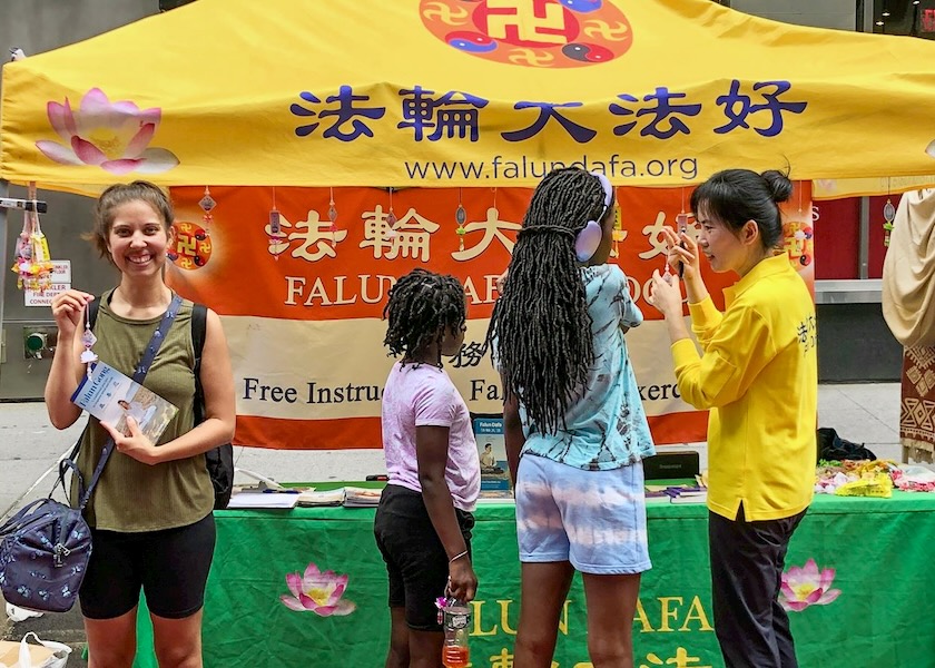 Image for article New York: Memperkenalkan Falun Gong di Jantung Kota Manhattan