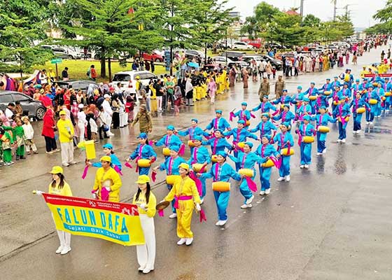 Image for article Komunitas Falun Dafa Menerima Penghargaan dalam Pawai Hari Kemerdekaan Republik Indonesia ke-79