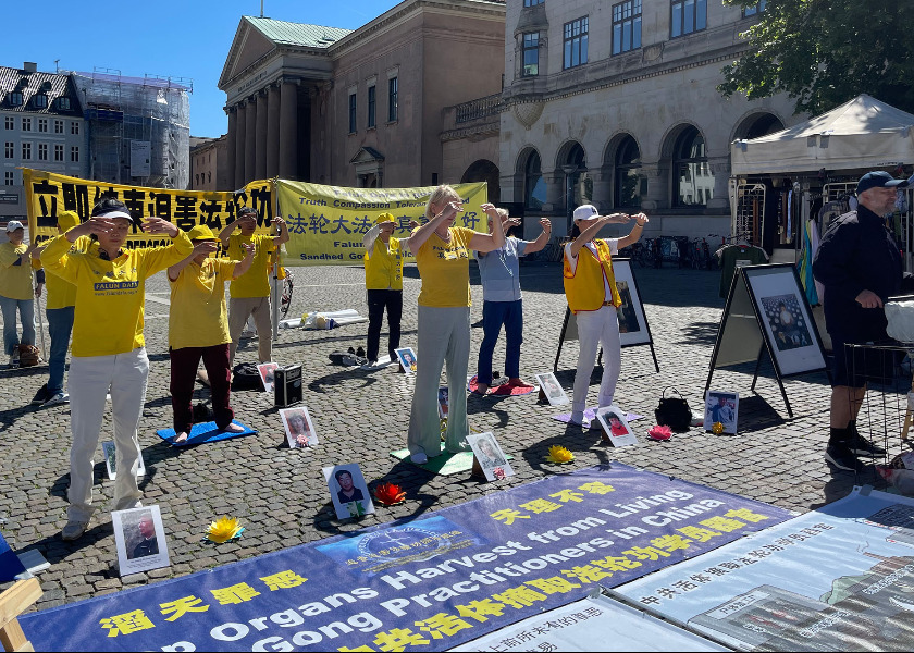 Image for article Denmark: Praktisi Menyerukan Diakhirinya Penganiayaan PKT terhadap Falun Dafa Selama Kegiatan di Kopenhagen