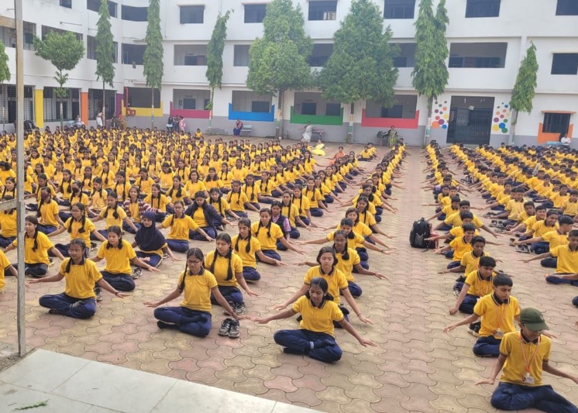 Image for article India: Lebih dari 1.200 Guru dan Siswa SMP dan SMU Mempelajari Latihan Falun Dafa