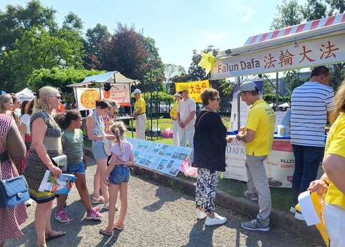 Image for article Belgia: Orang-Orang Menghayati Prinsip Falun Dafa