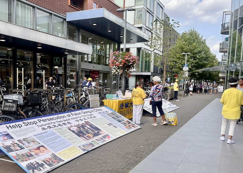 Image for article Belanda: Orang-orang di Hoofddorp dan Amstelveen Belajar tentang Falun Dafa dan Penganiayaan di Tiongkok