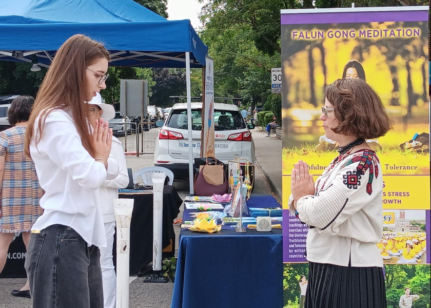 Image for article Kanada: Memperkenalkan Falun Dafa di Festival Ukraina di Toronto