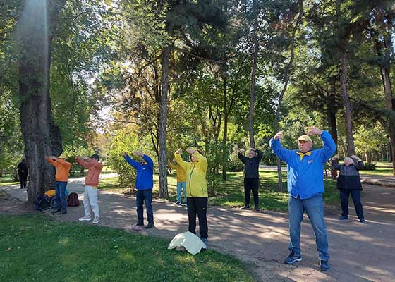 Image for article Republik Moldova: Orang-orang Mempelajari tentang Falun Dafa dan Penganiayaan Rezim Komunis Tiongkok