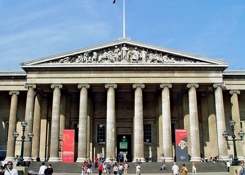 Image for article Kisah Orang Tiongkok yang Keluar dari PKT di Depan British Museum