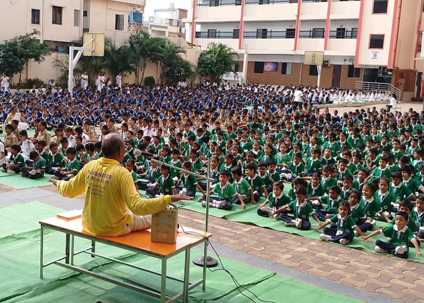 Image for article Sekolah-sekolah di India Mengajarkan Falun Dafa