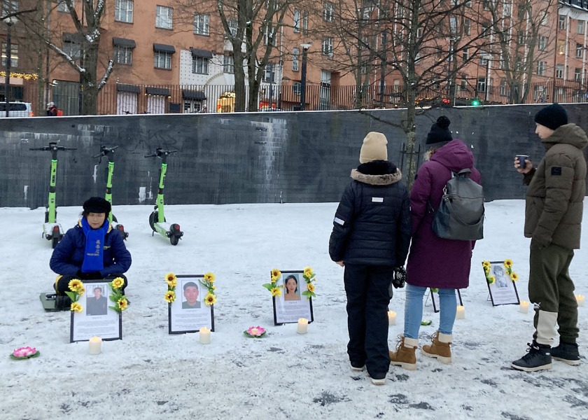 Image for article Finlandia: Orang-orang Mendukung Aksi Damai Melawan Penganiayaan pada Hari Hak Asasi Manusia