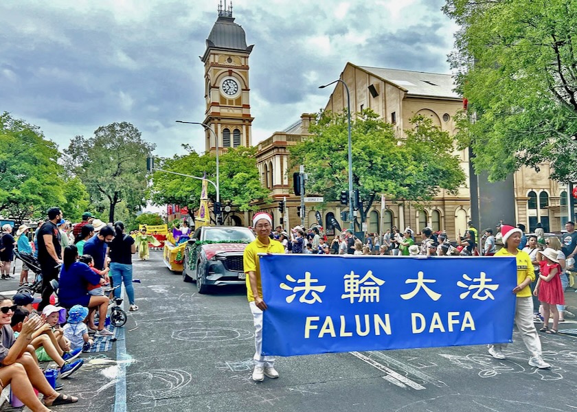 Image for article Praktisi Falun Gong dalam Tiga Parade Natal di Australia Selatan