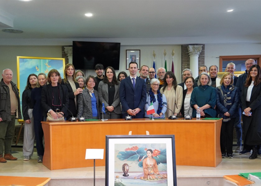 Image for article Roma, Italia: Pameran Seni Zhen Shan Ren Menyentuh Pengunjung