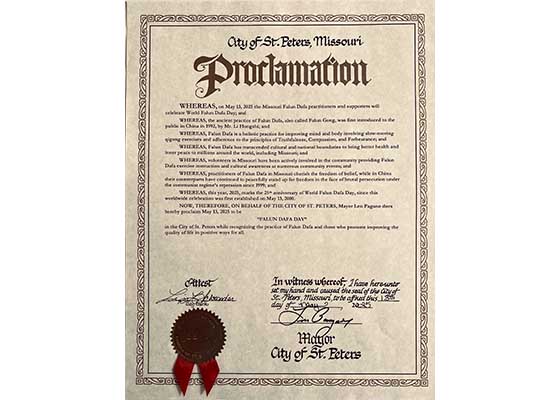 Image for article Missouri, AS: Wali Kota St. Peters Mengeluarkan Proklamasi untuk Merayakan Hari Falun Dafa Sedunia