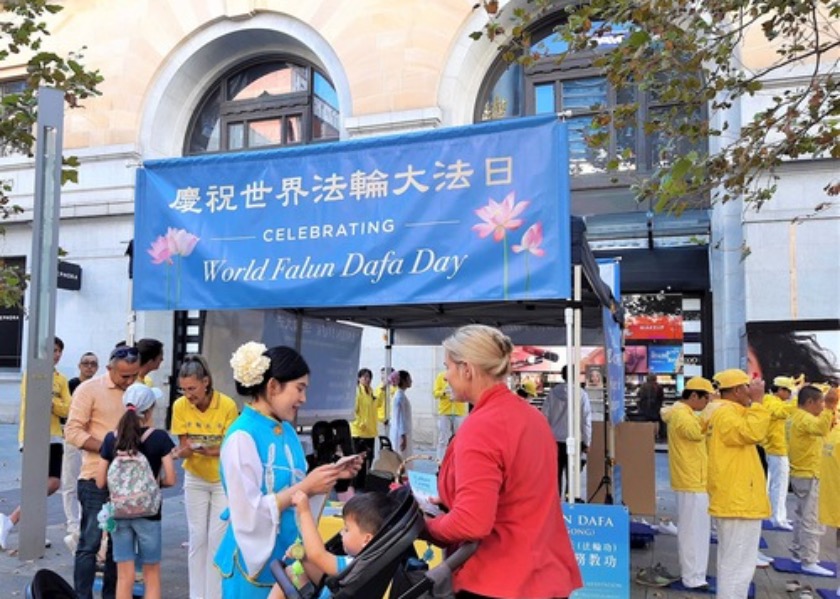 Image for article Australia Barat: Orang-orang Memuji Praktisi Selama Perayaan Hari Falun Dafa Sedunia di Perth