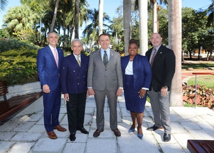 Image for article Florida, AS: Wali Kota Mengeluarkan Proklamasi dalam rangka Merayakan Hari Falun Dafa