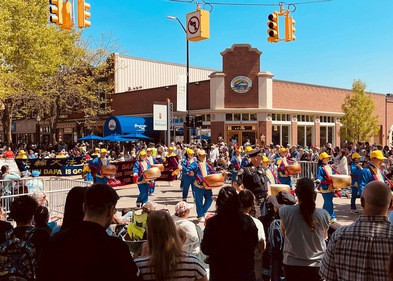 Image for article Praktisi Falun Dafa Diundang untuk Berpartisipasi dalam Parade Festival Tulip Michigan