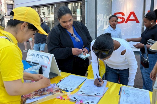 Image for article Belanda: Warga Leeuwarden Mendukung Falun Dafa
