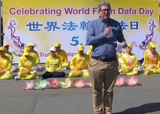 Image for article Eropa: Pejabat Terpilih Merayakan Hari Falun Dafa Sedunia (Bagian 1)