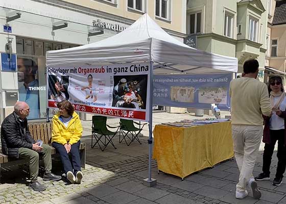 Image for article Ingolstadt, Jerman: Memperkenalkan Falun Dafa kepada Publik