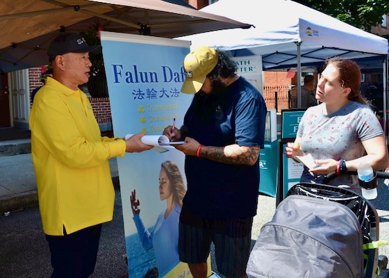 Image for article Pennsylvania, AS: Memperkenalkan Falun Dafa Selama Acara Komunitas