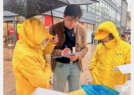 Image for article Belanda: Mengumpulkan Tanda Tangan di Tilburg